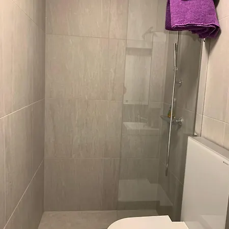 Hybelleilighet Med Eget Bad